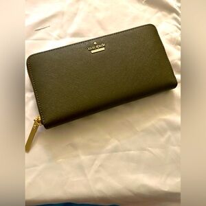 New Kate Spade long grey wallet ♠️